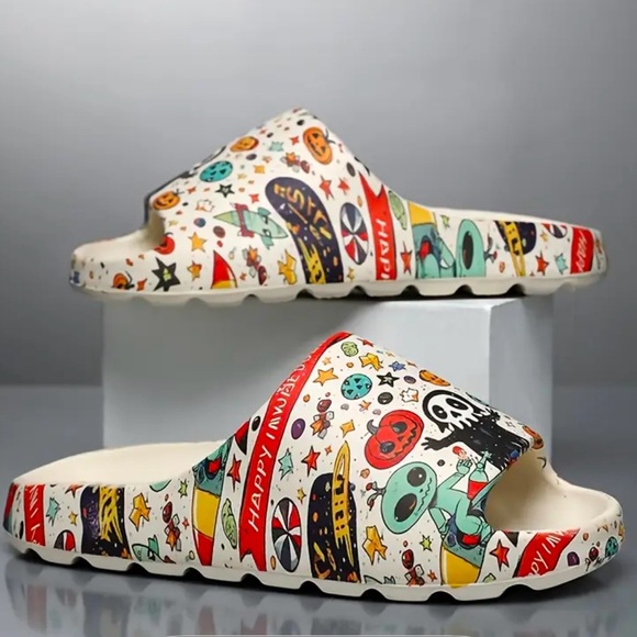 Colorful Patterned Slides - Picture 2 of 3